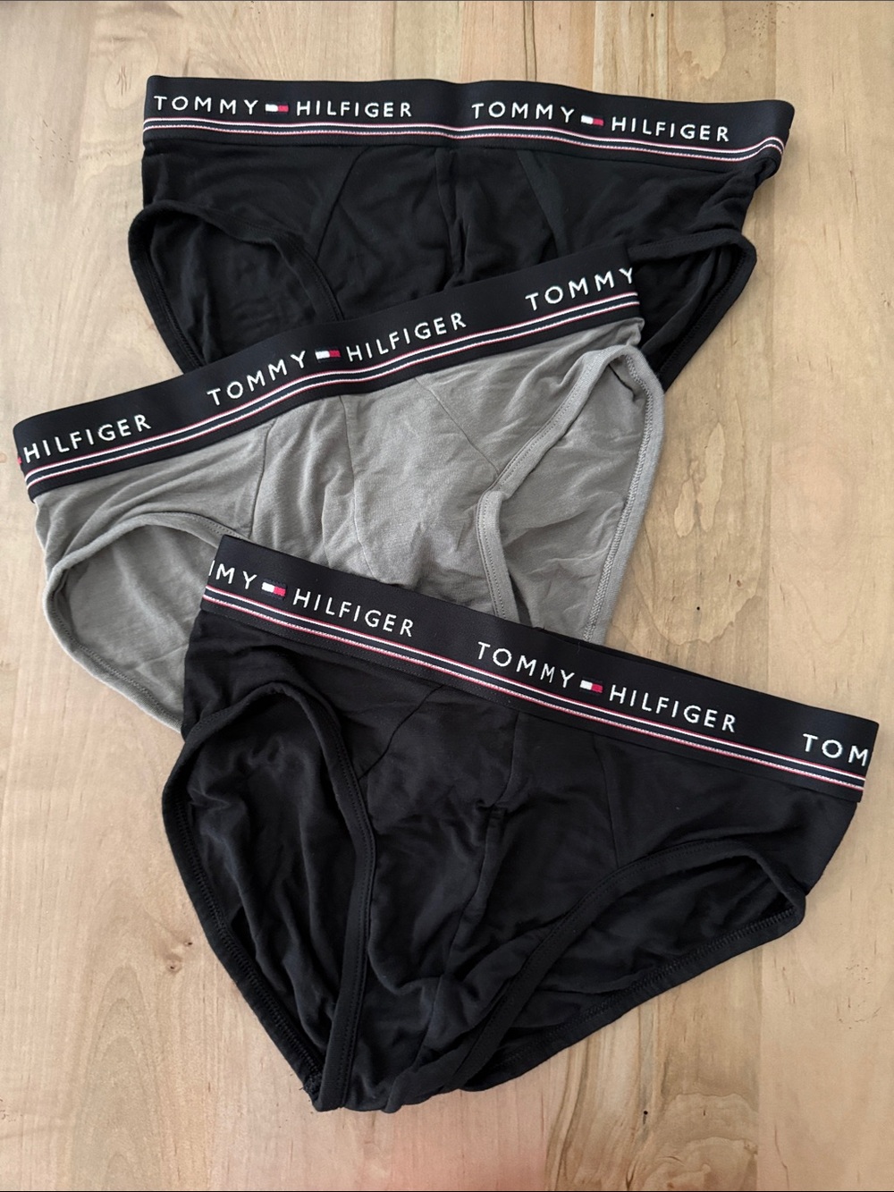 Tommy Hilfiger Men’s Briefs Pack — Black & Gray